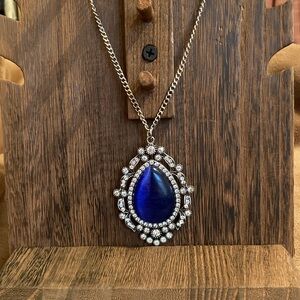Elegant Blue and Silver Pendant Necklace